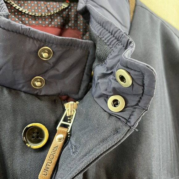 UNTUCKit New Lightweight Navy Blue Nylon Jacket Coat Size XL Pockets - Picture 10 of 10